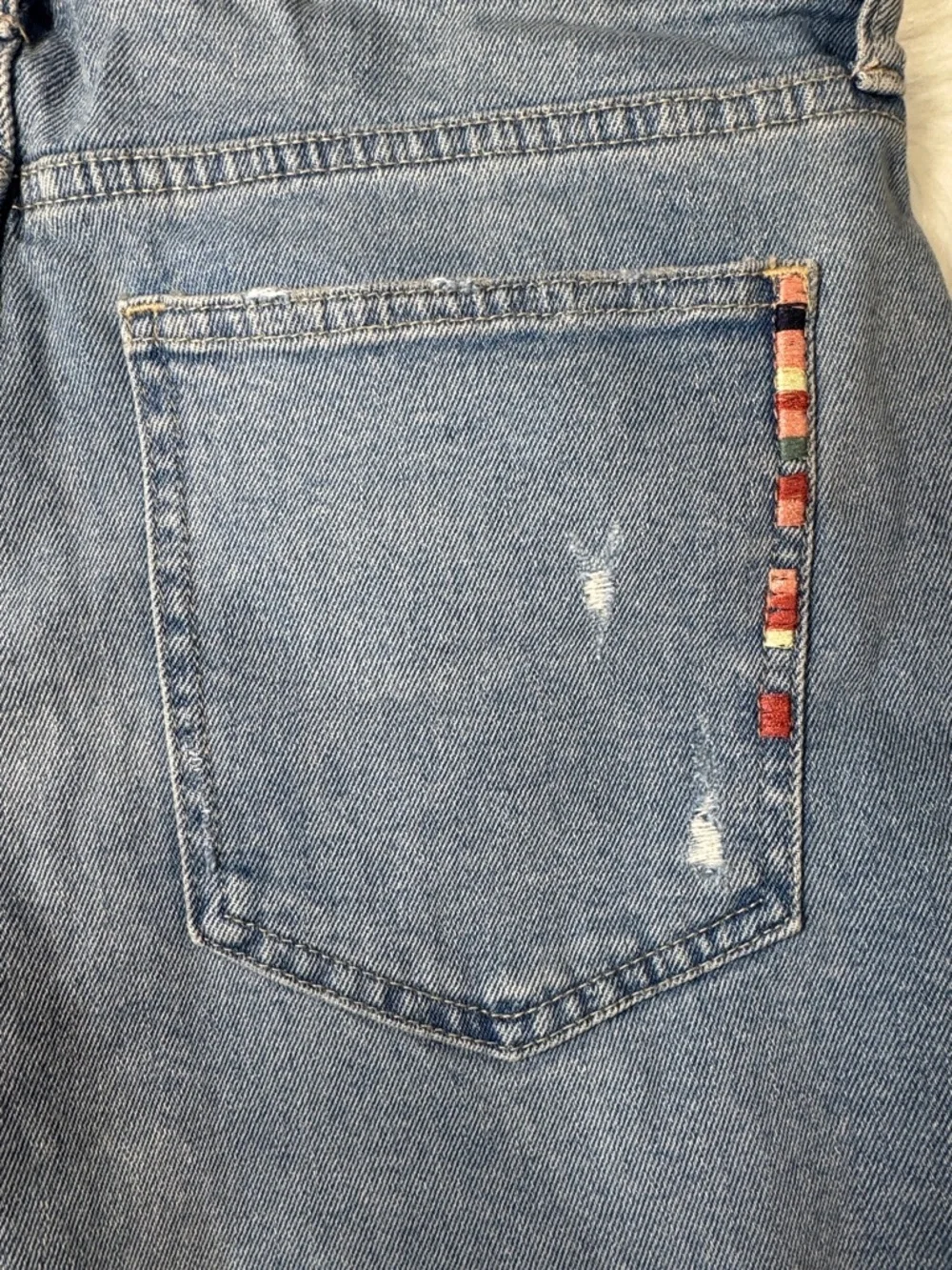 GAP Light Blue Denim Shorts with Multicolor Embroidered Trim Size 4/27